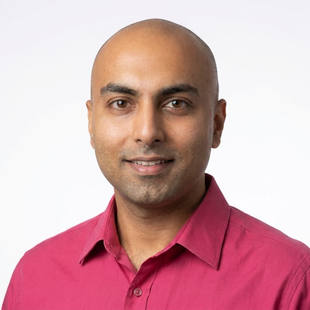 Portrait of Jasprit Mann, Founder & Chief Executive Officer of Nova Lancing Group